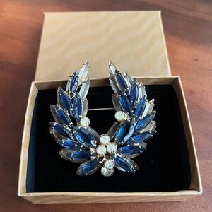 Vintage Blue Crystal Laurel Wreath Juliana Brooch